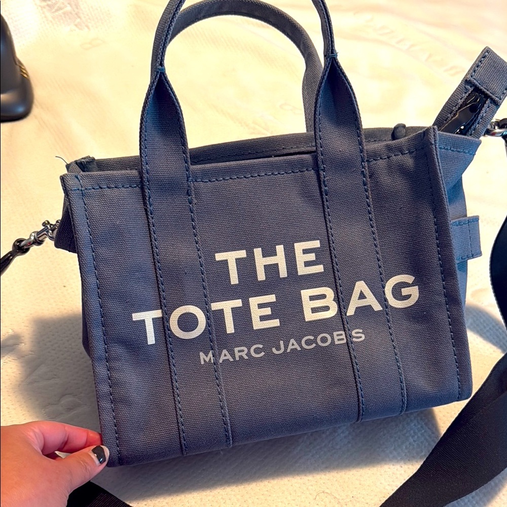 Marc Jacobs Gray Canvas Tote Bag with Structured Design